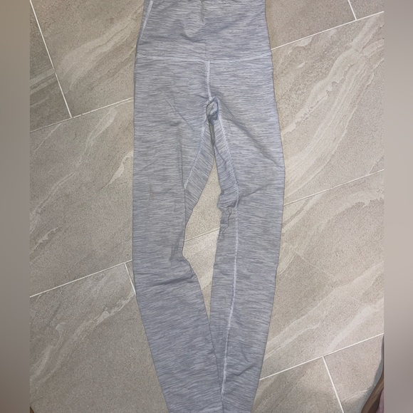 Lululemon wunder under 25” luxtreme - Picture 2 of 3